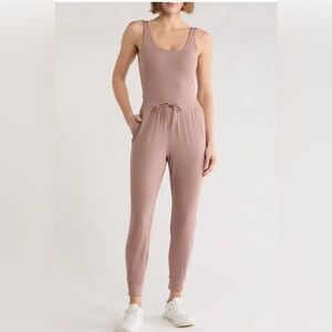 Yogalicious Emmy Lux Jumpsuit - sz XL